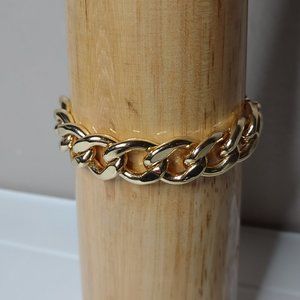 Cute 8 Inch Gold Tone Metal Bracelet